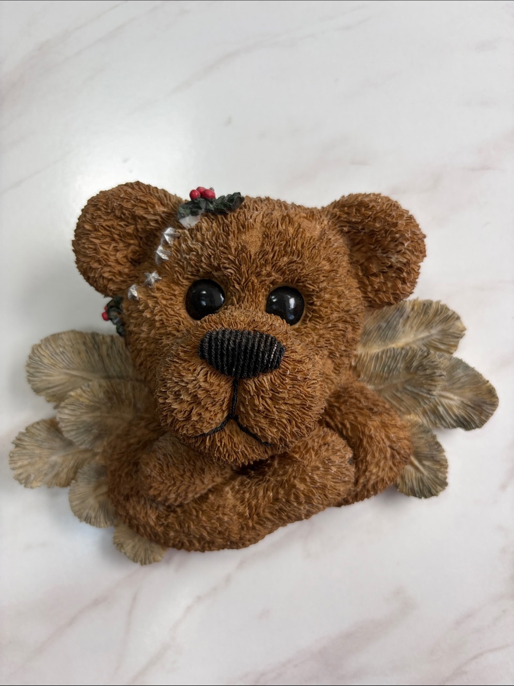 1998. #654282GCC Boyd’s Bear Angelica in Flight resin wall plaque Bearstone